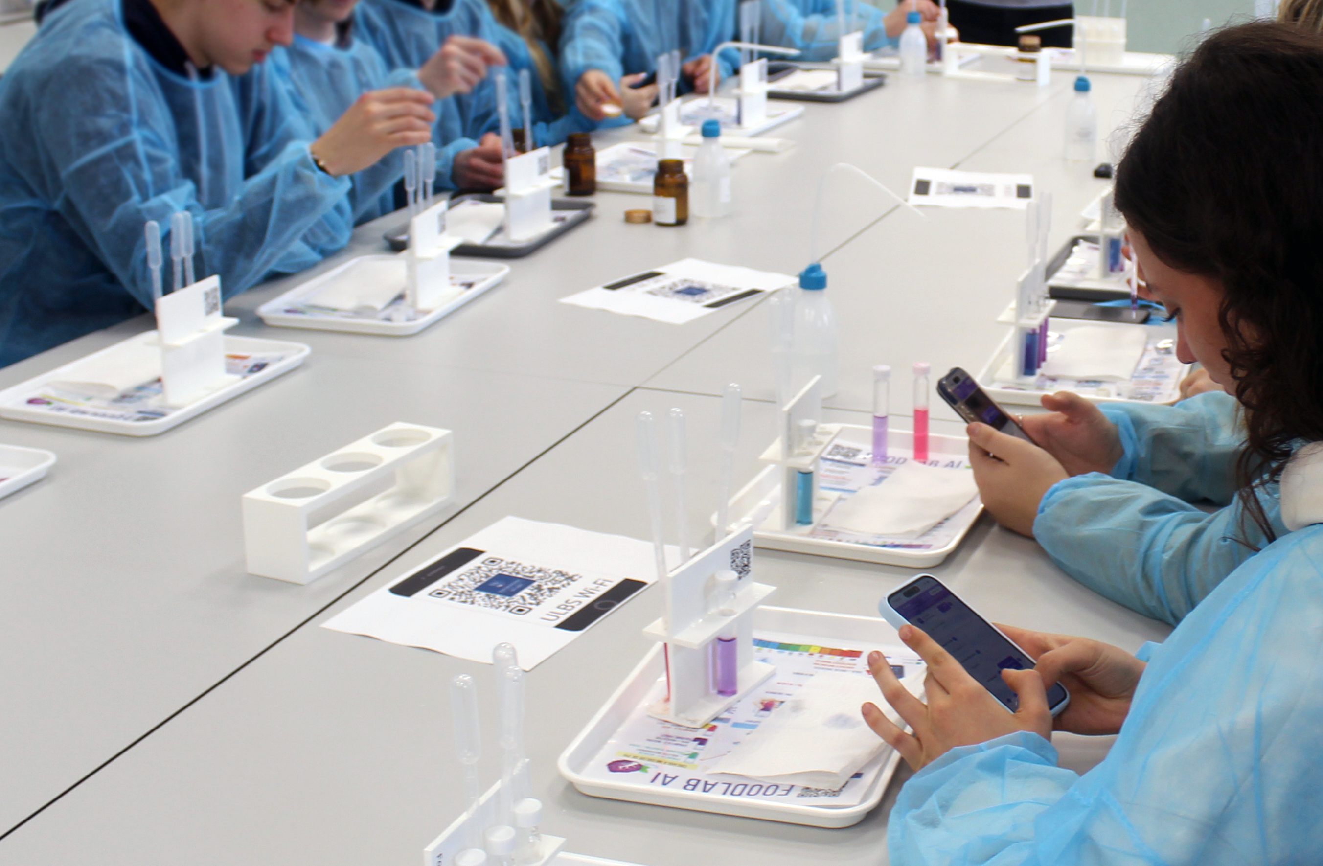 Imagine documentară din atelierul EDU LAB FARM la Rusciori, cadrul 02 din 08.